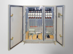 全装三回路高圧キャビネット（MDS-MDS-MDS）