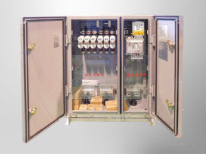 全装三回路高圧キャビネット（MDS-MDS-UGS）
